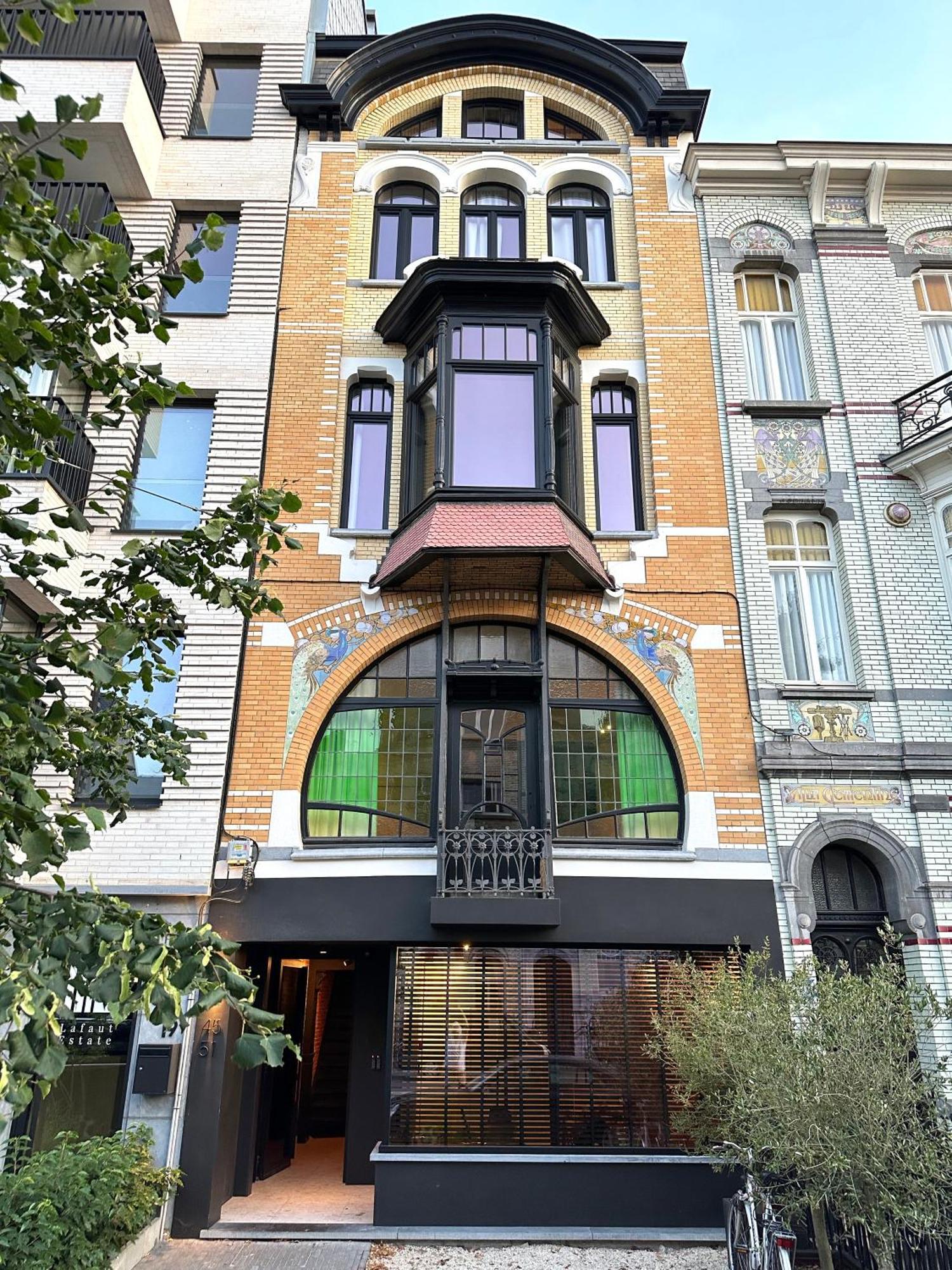 Luxury With Cosy Garden! Apartment *